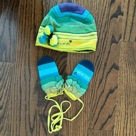 NWT Catimini beanie and mittens Size T4